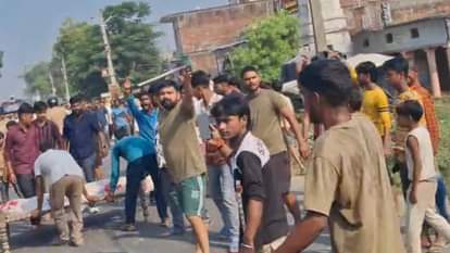 Bahraich News: दिवाली की रात आया फोन... घर से निकला युवक, सुबह इस हाल में मिली लाश; शरीर पर चोट के निशान body of young man found lying in banana field In Bahraich who had left home on night of Diwali