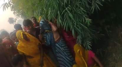 दिवाली की रात मौत: धान के खेत में मिली 16 वर्षीय लड़के की लाश, हालत ऐसी...कांप गए घरवाले 16-Year-Old Boy Found Dead in Paddy Field in Etah