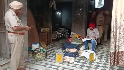 मोगा में नकली घी की फैक्टरी: सोशल मीडिया पर वीडियो देखकर बनाते थे नकली घी, पुलिस ने चार को माैके से पकड़ा Fake ghee factory in Moga Fake ghee made after watching videos on social media