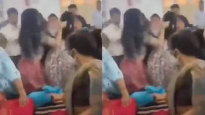 Viral Video: सेल में एक साड़ी के लिए दो महिलाओं की हुई इतनी भयंकर लड़ाई, पुलिस की भी छुड़ाने में हुई हालत खराब Two women fight for a saree in a cell police struggle to separate them Video goes Viral on Internet