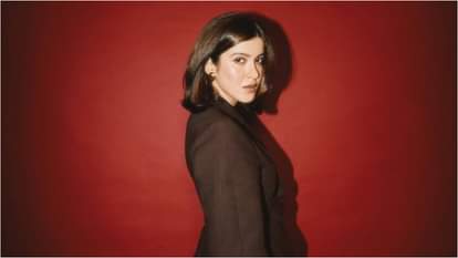 'जहान मुझे जो गिफ्ट देता है, वो पहले से मेरा ही होता है...बस यही है हमारा भाई दूज', बोलीं अभिनेत्री शनाया कपूर Bhai Dooj Special: Shanaya Kapoor Exclusive Interview actress talks about her bonding with brother Jahaan