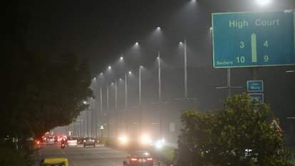 चंडीगढ़ की हवा खराब: 226 तक पहुंचा सिटी ब्यूटीफुल का AQI, दिवाली के बाद पुअर कैटेगिरी में प्रदूषण का स्तर Chandigarh air quality is poor AQI reaches 226