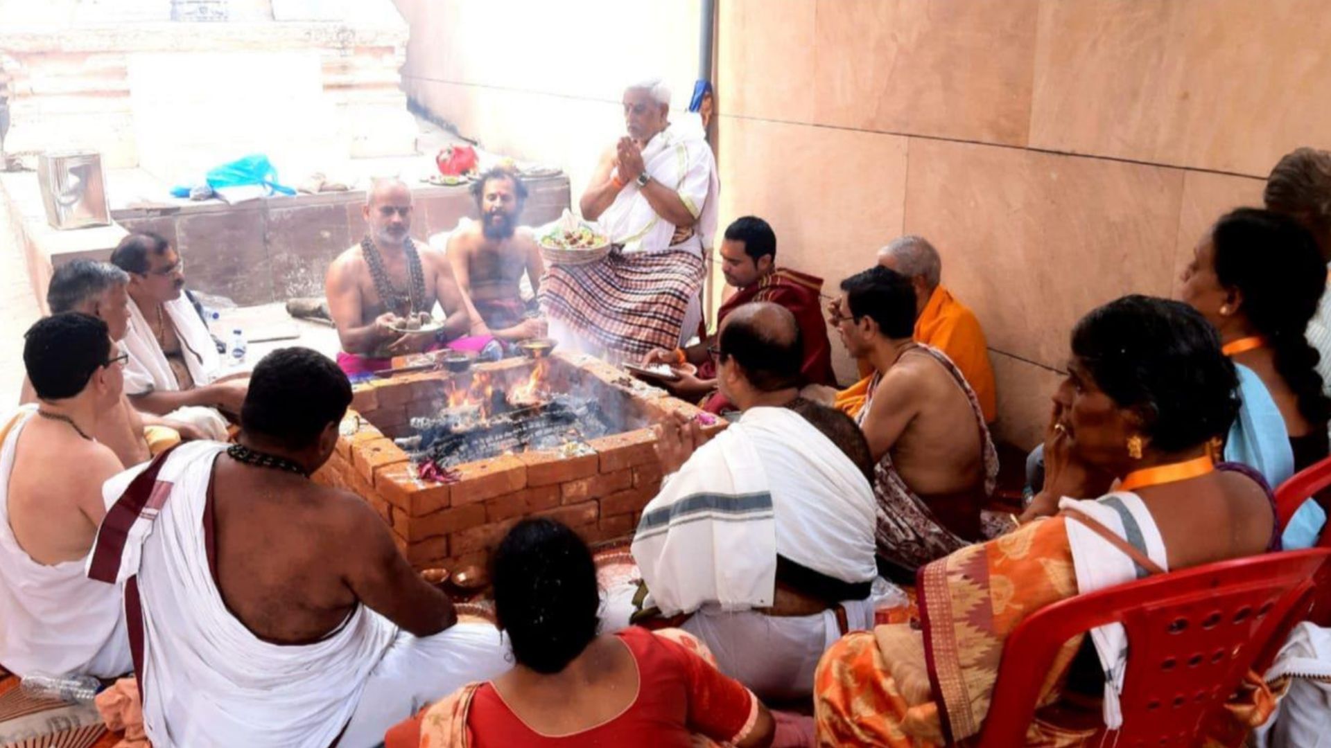 Yagyo Vai Vishnu Aditya Vratam observed at Vishwanath Dham offerings made to Sun chants continued