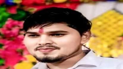 Etah: कासगंज एसडीएम  के स्टेनो की सड़क हादसे में मौत, ससुराल से लौटते समय हुआ दर्दनाक हादसा SDM’s Steno Crushed to Death While Returning from In-Laws