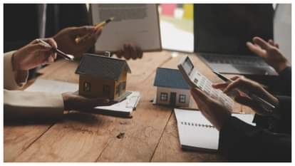 Jain Property: जैन ट्रस्ट की संपत्ति बिक्री को लेकर हुए विवाद के बाद पीछे हटे बिल्डर, सौदा रद्द करने की मांग Pune jain property row Builder asks Jain trust to cancel deal