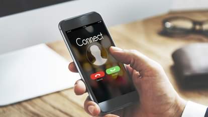 Telecom: ट्राई और डॉट में कॉलर आईडी को लेकर बनी सहमति, अब डिफॉल्ट रूप से दिखेगा कॉल करने वाले का नाम Trai has agreed with Department of Telecom to enable by default display of original name of caller