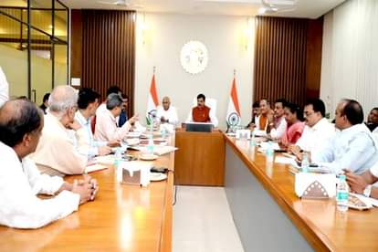 एमपी को नई सौगात: पीएमश्री पर्यटन हेलीकॉप्टर सेवा एक नवंबर से, भोपाल से उज्जैन के बीच सांकेतिक उड़ान होगी New gift to MP: Under PM Shri Tourism Helicopter Service, helicopter will depart from Bhopal to Ujjain on Nove