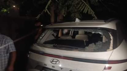 Ghaziabad: बाइक सवार बदमाशों ने महिला पार्षद पर की फायरिंग, गोली कार से टकराई, जांच में जुटी पुलिस Bike borne miscreants opened fire on a female councilor in Ghaziabad