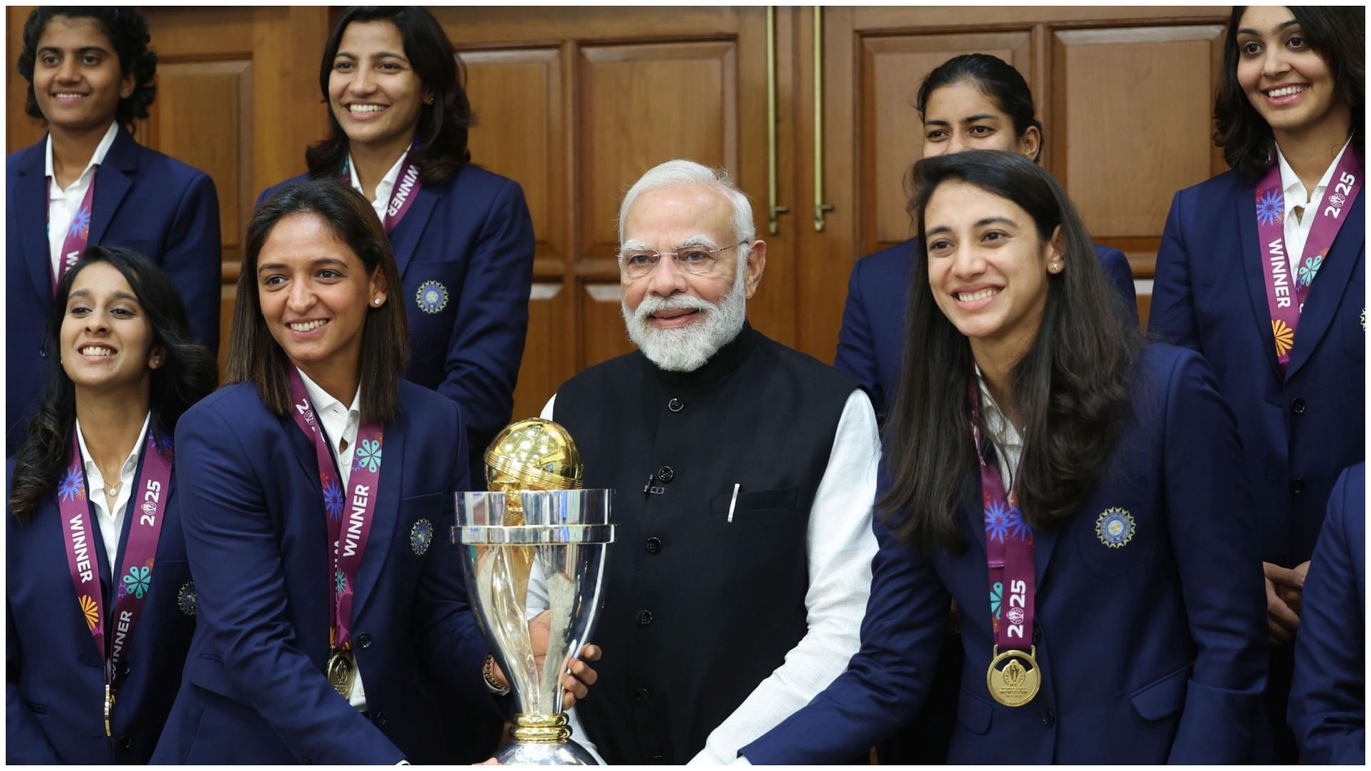 PM Modi-Team India: 2017 की हार से टीम की फिटनेस तक...पीएम मोदी से किन मुद्दों पर हुई खिलाड़ियों की चर्चा? PM Modi-Team India: From the 2017 defeat to the teams fitness what issues did players discuss with PM Modi