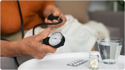 Alzheimer's Disease: अल्जाइमर रोग को लेकर दो चौंकाने वाले खुलासे, सामने आया इसका ब्लड प्रेशर और लिवर कनेक्शन alzheimer and dementia risk factors how low blood pressure increasing the risk