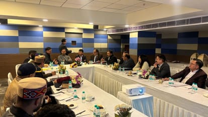 Himachal News: डोडरा क्वार में अब साल भर यातायात रहेगा बहाल, पांवटा में बनेगा 650 मीटर पुल; जानें विस्तार से Himachal News Dodra Kwar will now have year-round traffic, and a 650-meter bridge will be built in Paonta