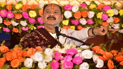 Magh Mela : पं. प्रदीप मिश्रा की कथा- भगवान शिव के प्रसाद का एक कण का दर्शन भी सुख प्रदान करता है Magh Mela: Story by Pt. Pradeep Mishra - Even seeing a particle of Lord Shiva's Prasad brings happiness.