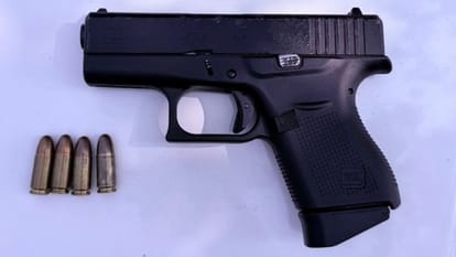 नालागढ़ पुलिस स्टेशन धमाका: बीकेआई से जुड़े दो मुख्य आरोपी गिरफ्तार, ग्लाॅक पिस्टल और कारतूस बरामद Nalagarh Police Station blast Two key accused linked to BKI arrested with pistols