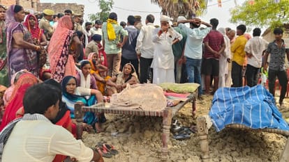 UP: जमीन बंटवारे के तीन दिन बाद दंपती की मौत, कमरे में मिली लाशें; बेटी बोली- मैं जानती हूं काैन है हत्यारा Couple Dies Three Days After Land Partition in azamgarh Bodies Found in Room reached police
