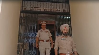 दिलजीत दोसांझ के घर को उड़ाने की धमकी: अधिकारियों को आया ईमेल, मेयर दफ्तर में बम ब्लास्ट की धमकी; सर्च शुरू Threat to Blow Up Diljit Dosanjh House Officials Receive Email Threat of Bomb Blast at Mayor Office