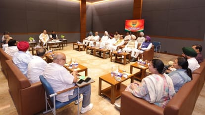 फील्ड में उतरेगी भाजपा की नई टीम: जल्द बनेंगी चुनावी कमेटियां, हाईकमान ने पंजाब के नेताओं से ली रिपोर्ट BJP new team to hit ground Election committees formed soon high command seeks report from Punjab leaders