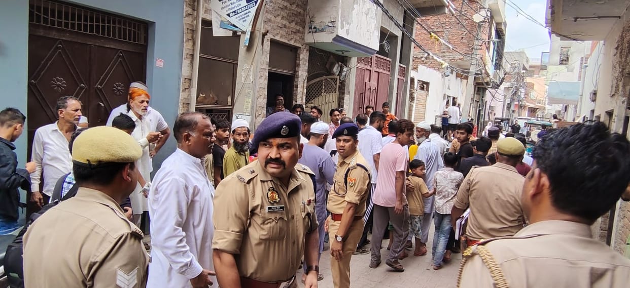 UP: मेरठ में दिन निकलते ही वारदात, जाकिर कॉलोनी में सोती हुई बहन की भाई ने गोली मारकर की हत्या, आरोपी गिरफ्तार Woman Killed in Meerut's Zakir Colony, Honour Killing Suspected, Police Probe Underway