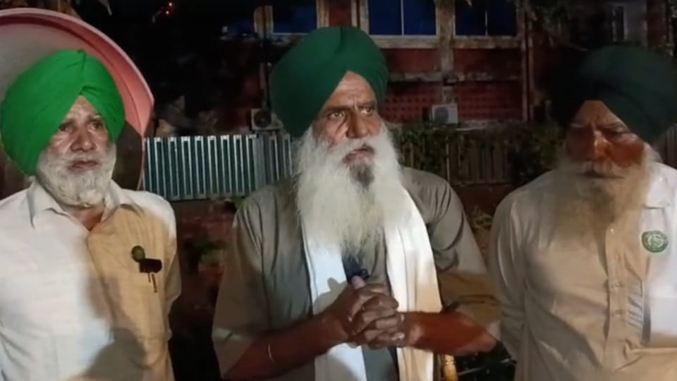 Punjab: बेनतीजा रही सरकार और किसानों की बैठक, पांच अगस्त को स्पीकर के घर का घेराव करने का एलान Meeting between Punjab government and farmers remains inconclusive protest on August 5