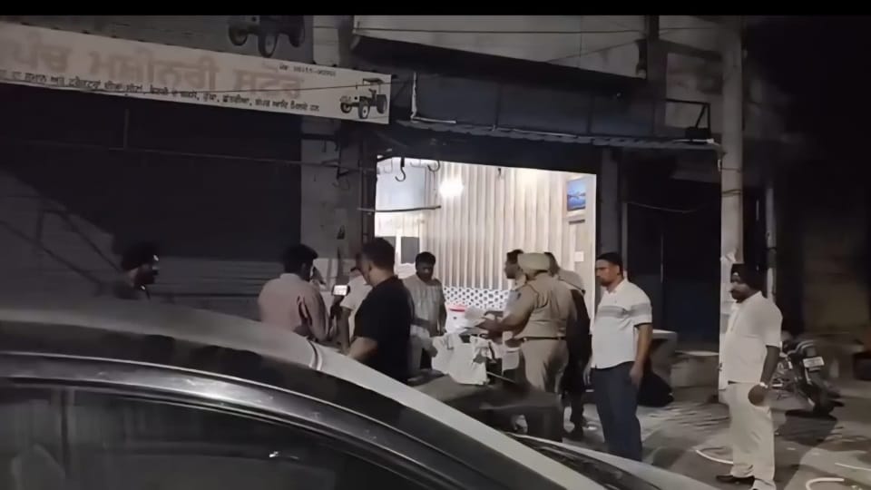 फिरोजपुर ANTF की कार्रवाई: जलालाबाद में कार से 30 किलो हेरोइन बरामद, तीन नाैजवान गिरफ्तार Firozpur STF 30 kg of heroin seized from car in Jalalabad three arrested