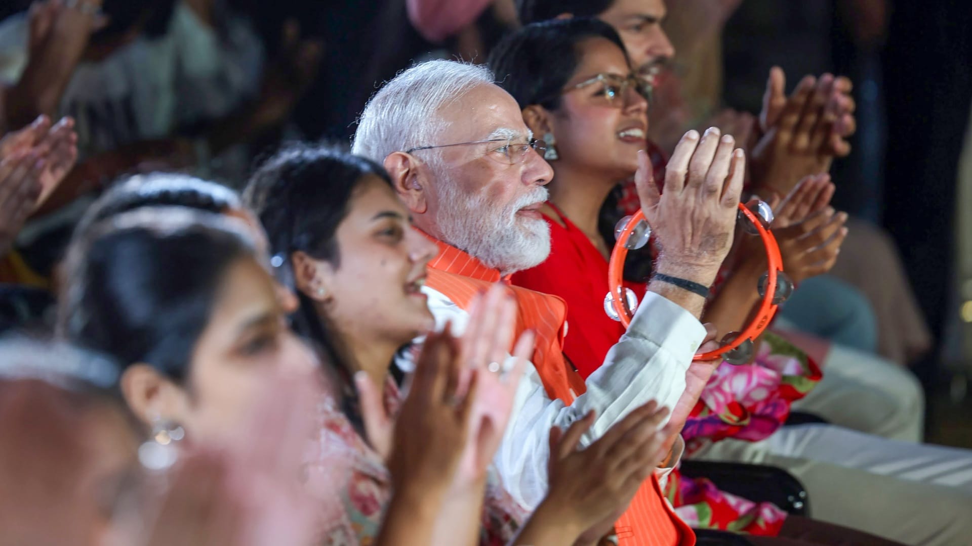 PM Modi Attends Bhajan Clubbing in Delhi on Pandit Deendayal Upadhyaya Birth Anniversary