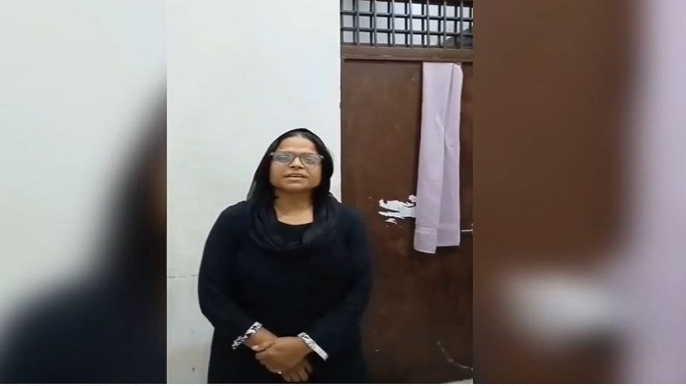 Constable shot dead dhaba owner in Agra  wife releases video and appeals to CM