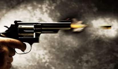 Aligarh News: फायरिंग करने में बिल्डर के बेटे समेत तीन पर मुकदमा, पुलिस ने शुरू की आरोपियों की तलाश Report filed against three people including builder son in firing