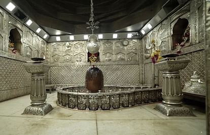 Mahakal Temple: 1500 rupees were demanded in the name of Bhasma Aarti in Mahakal Temple