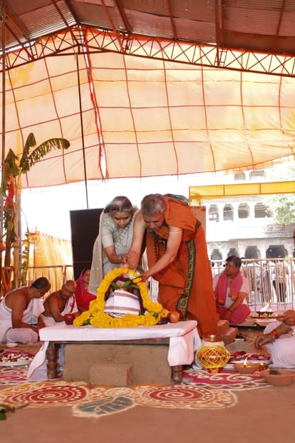 Ujjain News six-day Agnishtom Somayag ritual began in Mahakaleshwar temple with wish for good rain