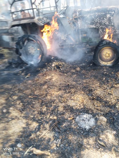 Damoh News A farmer tractor caught fire in Madiado Niwas village