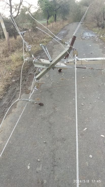 Storm created havoc in Damoh, 11 KV line broke and there was a 9-hour blackout in 50 village