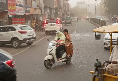 Rajasthan Weather: गुलाबी नगरी पर बरसी राहत की बूंदें, तापमान में आई गिरावट; लोगों की मिली राहत Rajasthan Weather Forecast Today Rain in Jaipur IMD Alert Mausam News in Hindi
