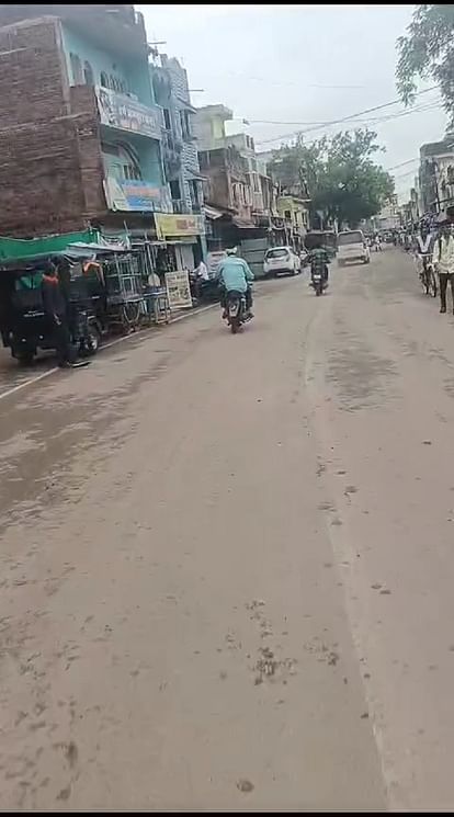 Damoh News: घटिया निर्माण से रोकने पर ठेकेदार ने चलाई गोलियां, दहशत का माहौल, स्कॉर्पियो जब्त, आरोपी फरार Shoddy Construction Stopped, contractor opened fire in the city
