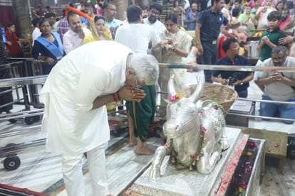 Ujjain Jodhpur MP Gajendra Singh Shekhawat reached court of Baba Mahakal with his family