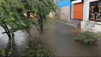 People of 250 houses are troubled due to waterlogging in the streets of Ujjain