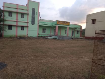 Damoh Theft worth lakhs from newly built hostel police investigating case