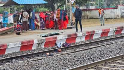 Shahdol News: ट्रेन की चपेट में आने से शख्स की मौत, शव के ऊपर से गुजरी कई ट्रेनें, परिजनों ने किया हंगामा Shahdol man died after being hit by train several train passed over his body his family members created ruckus