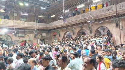 Hariyali Teej: स्वर्ण झूले में विराजेंगे ठाकुरजी...वर्ष में एकबार होते हैं ऐसे दर्शन, उमड़ेगा भक्तों का हुजूम Thakur ji will appear in golden swing on Hariyali Teej