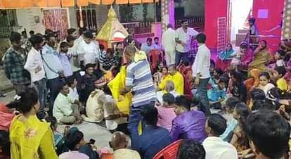 UP: सिंदूरदान से पहले पहुंची कांस्टेबल की चाची, बोली- इसने मेरा यौन उत्पीड़न किया, पुलिस ने रोकवाई शादी; FIR womene accused of Constable said he harassed me police stopped marriage FIR in chandauli