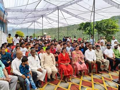 Ludhiana News: चैरी गांव में सैकड़ों लोगों ने देखा पीएम के मन की बात का सीधा प्रसारण Man ki Baat Programme