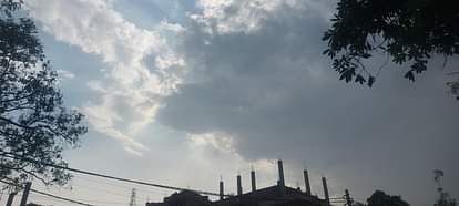 Ambedkar Nagar News: रात में चली आंधी, दिन में धूप की तपिश और शाम को बादलों की आवाजाही Storm at night, heat of the sun during the day and movement of clouds in the evening