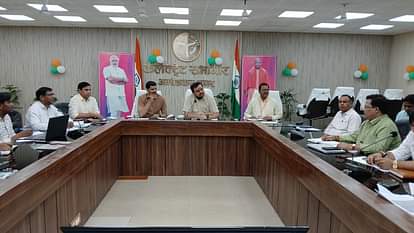 Ambedkar Nagar News: सत्यापन में लगी कंपनी का कार्य संतोषजनक न मिलने पर कार्रवाई के आदेश Orders for action if the work of the company engaged in verification is not found satisfactory