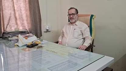 Damoh News: जिले का बिगड़ा रिजल्ट, अब शिक्षकों को देनी होगी परीक्षा, 50 प्रतिशत अंक के साथ पास होना जरूरी Damoh News Teachers will have to take exams