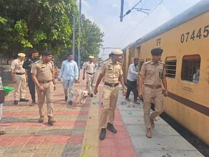 Sirsa News: कमांडो व डाॅग स्क्वायड टीम ने चलाया सर्च अभियान Commando and dog squad team conducted search operation