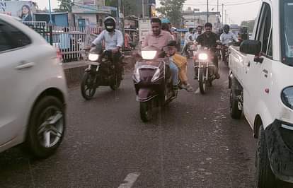 Charkhi Dadri News: दोपहर बाद हुई बूंदाबांदी, गर्मी से मिली राहत light rain in city