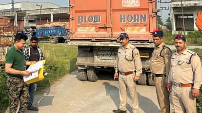 Udham Singh Nagar News: ओवरलोडिंग और ओवर हाइट पर कार्रवाई, 16 वाहन सीज Action on overloading and over height, 16 vehicles seized