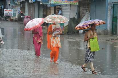 Weather Report: सात दिन पहले ही आ गया मानसून, अगले पांच दिन होगी झमाझम बारिश; मौसम विभाग ने बदला पूर्वानुमान UP Weather Report Monsoon arrived seven days earlier there will be heavy rain for the next five days