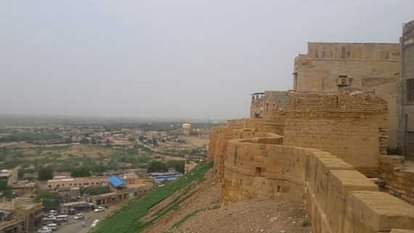 Jaisalmer Weather News: बारिश के बाद उमस की मार, तापमान में गिरावट के बाद भी लोग बेहाल, बरसात के आसार कम Humidity wreaks havoc after monsoon rain, Meteorological Department issues alert