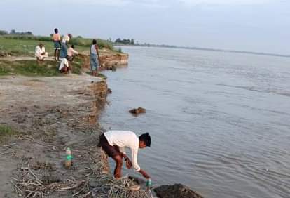 Ambedkar Nagar News: फिर बढ़ा नदी का जलस्तर, कटान तेज The water level of the river increased again, erosion intensified