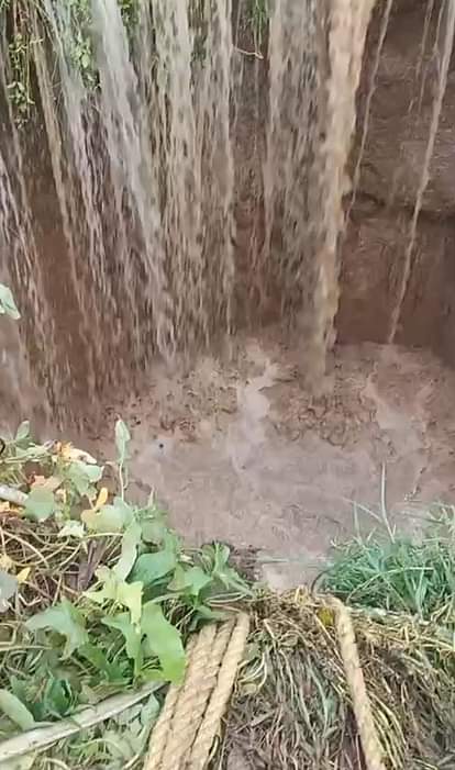 Charkhi Dadri News: बारिश से धंसा ट्यूबवेल बोरवेल, दो घरों में भी घुसा पानी borewell sunken