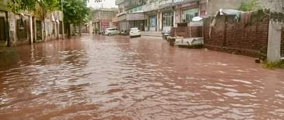 Charkhi Dadri News: 12 घंटे की बारिश से सड़कें, गलियां जलमग्न, 10 घंटे बाद भी निकासी नहीं heavy rain in city